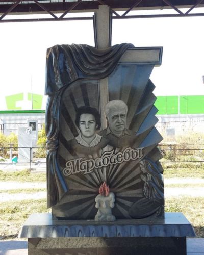 Гранитный памятник